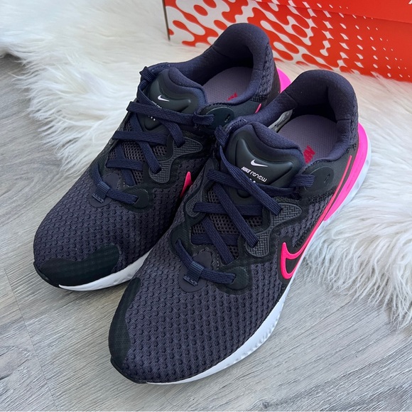 NWT Nike Renew Run 2 Women’s Shoes - Picture 2 of 9